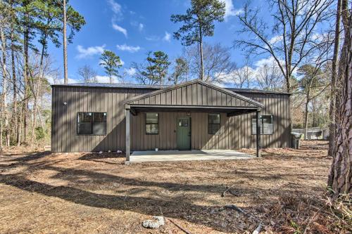 Rural Gilmer House with Covered Patio!