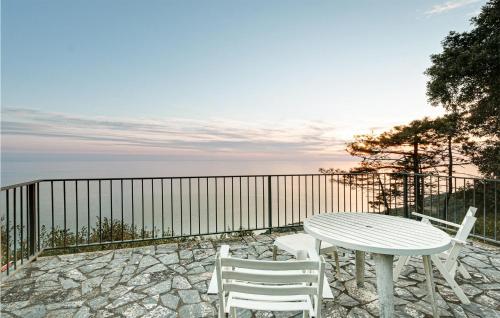 Uitzicht, Awesome Home In La Spezia With Wifi in Campiglia