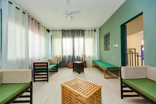 Patogumai, Résidence Decamaret Warang (Residence Decamaret Warang) in Ouoran