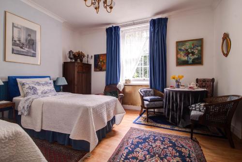 Dawson Place, Juliette's Bed and Breakfast - image 7