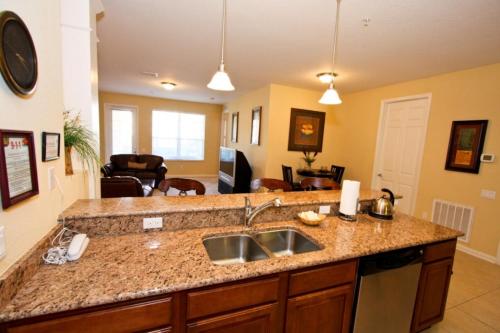 IT212 - Vista Cay Resort - 2 Bed 2 Baths Condo