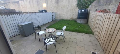 Carrick-On-Shannon Townhouse Accommodation - Room only