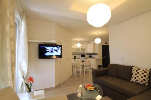 Deluxe One-Bedroom Apartment with Balcony 