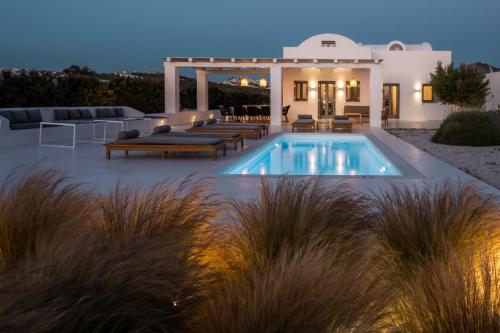 Philosophia Luxury Villa Santorini