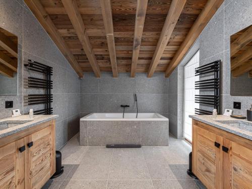 Chalet Courchevel 1550, 6 pièces, 10 personnes - FR-1-562-49