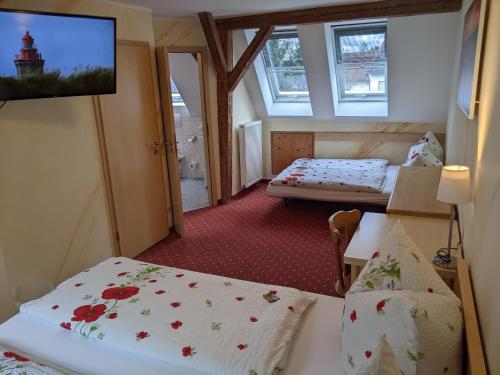 Family Room (2 Adults + 2 Children)