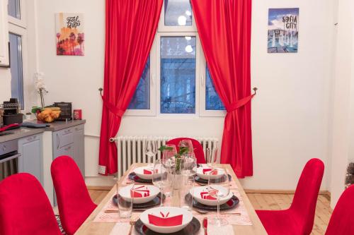 Vintage bohemian Paradise with Xbox Series X for BIG groups · Sofia