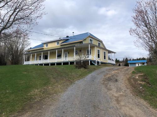 Résidences touristiques l’Abris - LʼAnse-Saint-Jean