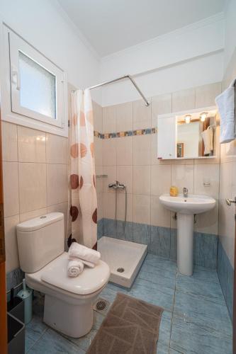 John's Studios, Karavomylos (photo 6)