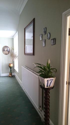 17 Wilmington Square - image 8