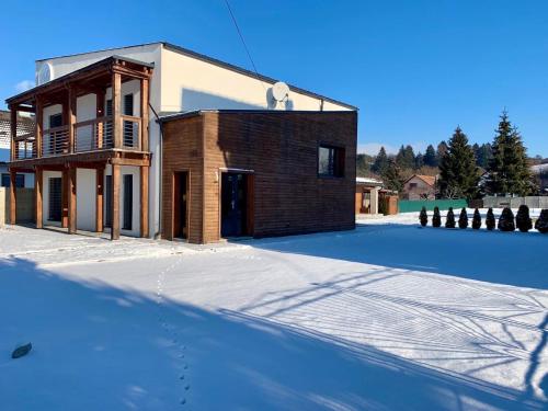 Buitenkant, Villa Liptov Kasandra in Besenova