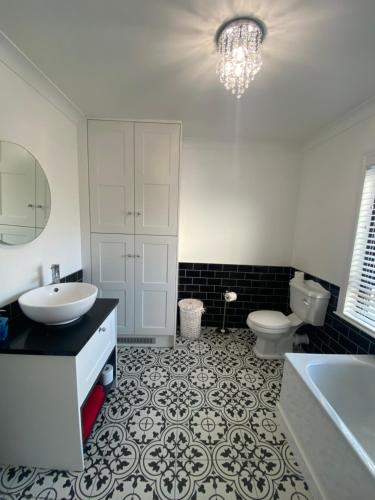 NEW LISTING Faye’s Place