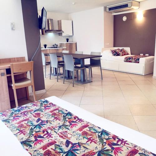  Appartamenti Smart a 30m da Viale Dante e 100m dal mare in Riccione