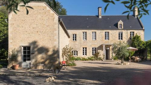 Gîte de charme La Cour Souveraine (Calvados) - Chambre d'hôtes - Mosles