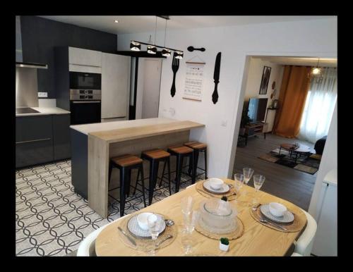 COSY HOME - Wifi - Paris/Orly - Accès 24/24 (COSY HOME - Wifi - Paris/Orly - Acces 24/24) in Sainte-Geneviève-des-Bois