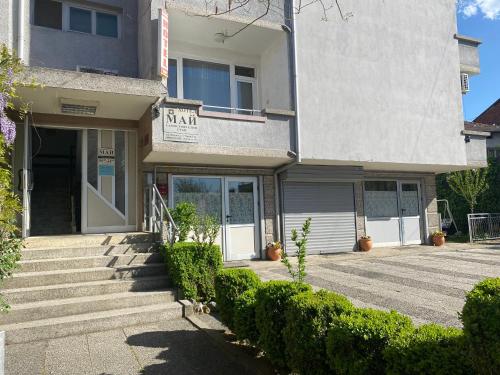 外觀, Family Hotel "May" in 佩特里奇