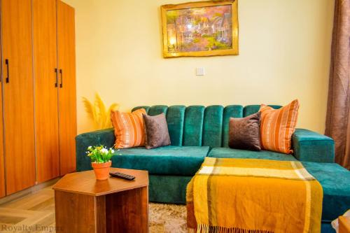 Vee’s Rustic Studio, Nakuru Town., Nakuru (Foto 4)