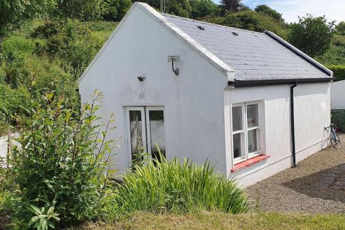 Cosy self contained cottage with stunning views