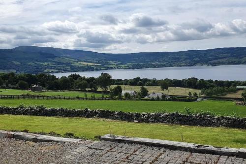 Cosy self contained cottage with stunning views