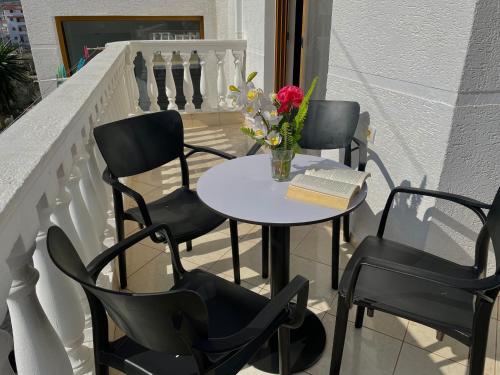 Apartment with Sea View image 4