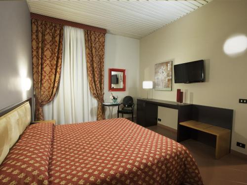 1 queen bed