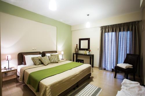 Baywatch Hotel - image 2