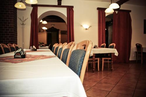 Restorāns, Penzion U Raztoky in Rusava