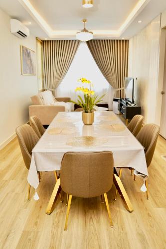 Casa Callisto Homestay - New Seaview with pool 3BR Apartment Ladang Tanjung in Kuala Terengganu