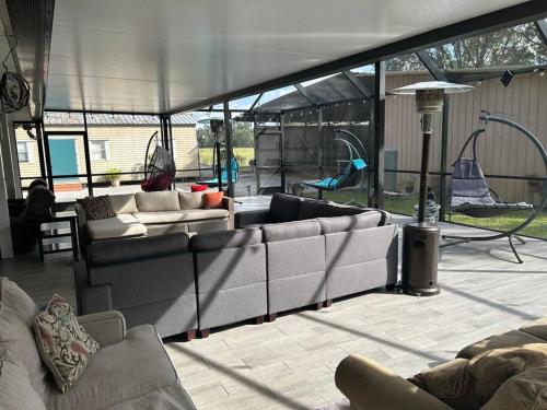 Létesítmények, Fun Country Living in Plant City (Florida)