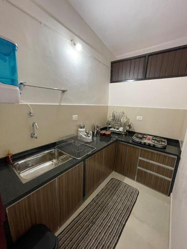 Konyha, Holiday Home #Vibrant#Hear of the City #Family Only in Kadri