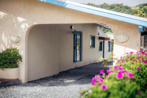 Futuna Rocks Motel Futuna Rocks Motel