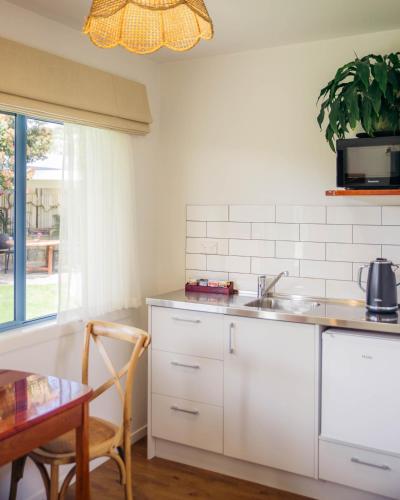 Futuna Rocks Motel Futuna Rocks Motel