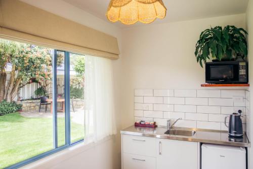 Futuna Rocks Motel Futuna Rocks Motel