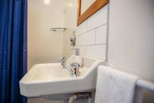 Futuna Rocks Motel Futuna Rocks Motel