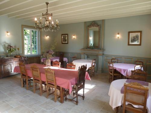 Manoir De Savigny