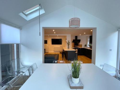 Ivory House - Beautiful 6 Bedroom House - Great Yarmouth