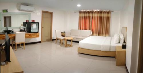 room detail thumbnail 0