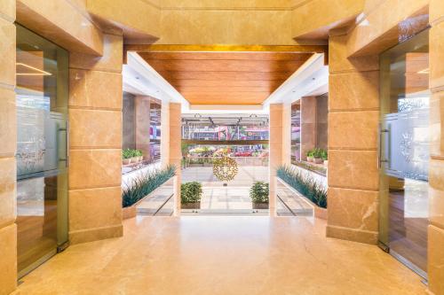 Entrance, Marine Inn Hotel in Kochi