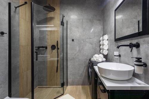 Stone Hill Apartament Wellness z basenem jakuzi saunami prywatnym garażem i rowerami w cenie, Szklarska Poręba (photo 10)