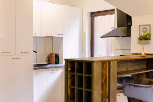 keuken, Forest Nest with mountain view in Poiana Tapului
