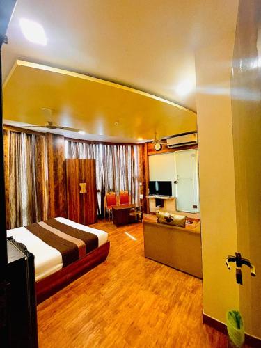 AVIRAHI HOTEL in Borivali
