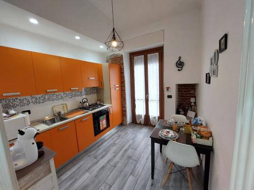 CASA FREJUS Bilocale di Charme Cenisia a 10 min da Metro & Politecnico, Turín (fotografie 8)