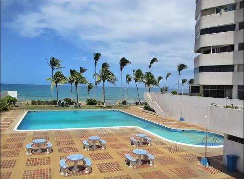 Open air bath, *Tulli Apartmentos Margarita Island* in Porlamar