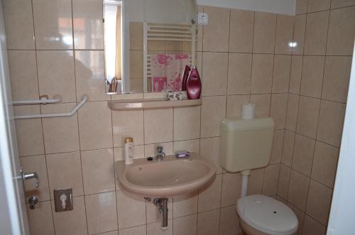 Orchidea Apartman - image 3