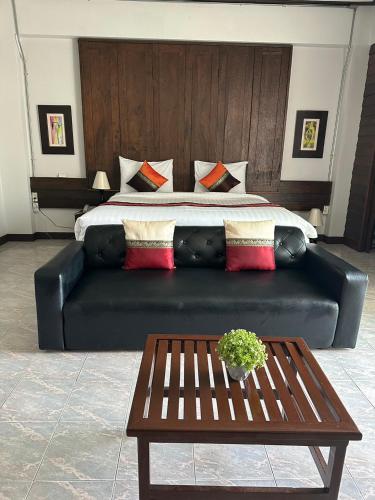 Chirin Home ฌิรินทร์โฮม Room Type - Superior Double Room