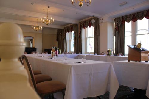 Swan Revived Hotel - image 11