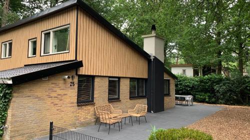  8 p bungalow in bossen bij Capfun Stoetenslagh in Rheezerveen