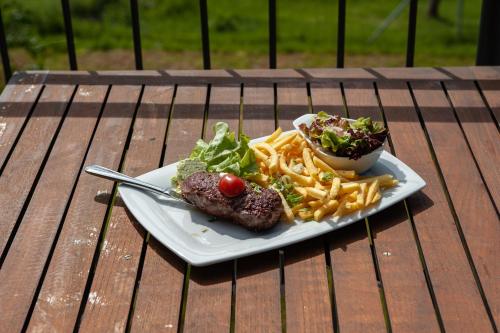 Hotel Landgasthof Oberschnorrhof - image 13