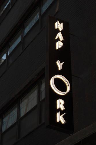 Nap York Central Park Sleep Station_0_image