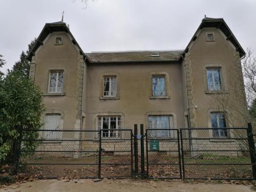 Appartement indépendant dans grande maison